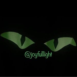 NEW VS PINK Glow in the Dark campus tee in HALLOWEEN CAT EYE LOGO